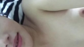 有名校の美少女が彼氏とセックスする高画質動画が最近話題になっている。