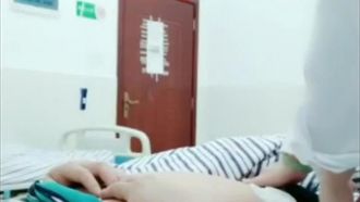 武X县医院女医生下海黄播偷拍病患手术室手术 妇科检查床上啪啪 真是什么都敢拍