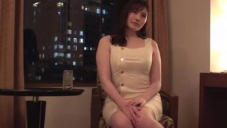 【超清专题】可爱漂亮的牙医助理 穿着性感的内衣 使男人着迷