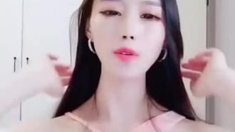 (性感不是罪)行走的春药极致粉色诱惑 韩敏 第一次玩了会跳蛋
