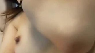 （フロントの見栄えの良い小柄な女）彼女はいい子だけど、男ができないのは残念だ。