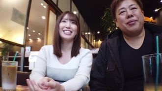 年销售额●●亿日元的美人，美巨乳F罩杯女社长的爱好是【吃演员】以获取最大零用钱为目标，用指法、喷出的乳液玩到爆炸的边缘，脚间性交！ ！强烈的撒尿站立狗式风格让您有机会让您的乳房一遍又一遍地翻动，以进行激烈的性爱！ ！ /AV男优电话簿/No.025
