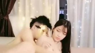 娇小身材清纯妹子死库水高跟鞋诱惑啪啪