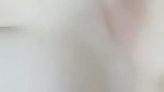 (北京极品小骚母狗)漂亮美乳大一女学生约炮粉丝户外野战 冲刺内射