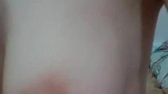 同窓会に行く途中にナンパされた妻が部屋に連れ込まれセックスを始める。