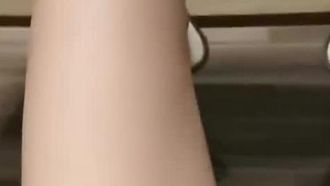 （2年生女子が精液を飲み、セックスして中出し）道端で通行人を探してホテルに戻ってセックス