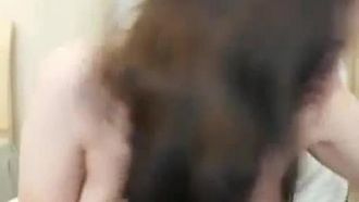 (FH溪水)粉嫩美女穿jk裙自慰 高潮不断