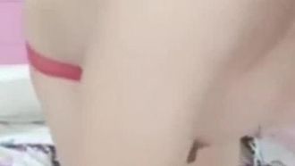 淫乱家庭 女儿娇喊：“我要喷了~我要流了！”
