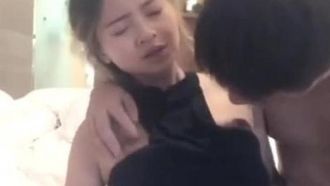 Husband’s dick vs. sex friend’s cock. Both slim young women want it~ My sex friend went crazy and almost fucked the young woman to death