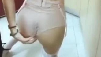 もちおっぱいの女の子がサトウキビのようにチンコを食べる～一度握ったら離さない～