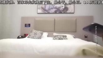 探花精選小東全國尋妹原小祁探花高顏值外圍妹子，先聊聊天培養感情洗完澡開操，特寫口交騎坐後入抽插猛操