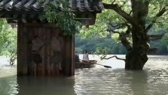 年輕和尚偷嘗禁果