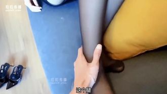 【扣扣傳媒】FSOG-005 91Fans 爆操醉酒女室友 許木學長