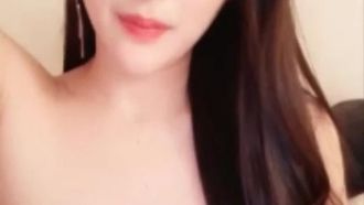[中文主播外流]氣質很好高顏值性感妹子誘惑秀揉搓奶子自摸逼逼呻吟嬌喘淫語騷話很是誘惑喜歡不要錯過