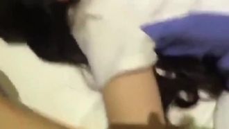 学校帰りに宿題をしに家に来たいとこに、本に載っていないスキルを教えてもらい、後で使うことにして、彼女の顔にザーメンをぶっかけました。