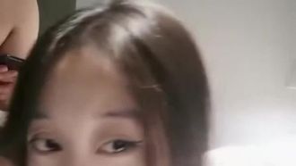 新入生の女の子がセックスパートナーとセックス、いい感じ