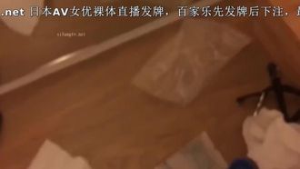 【网红福利】骚模阿朱大尺度自拍把小穴掰开2