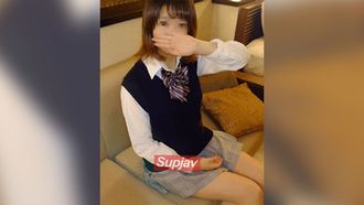 FC2PPV 4587962 [没有制服服装] 奇闻趣事与一个厚脸皮的离家出走的女孩，做任何你想做的事，给她毛茸茸的阴户施肥和中出[高品质有奖金]