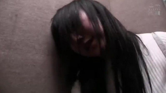 A hard masochist idol's AV debut that shatters the dreams of her fans. A real underground idol switches the microphone to a dick and gives a series of extreme masochistic orgasms to Karen! Kokoro Aoi