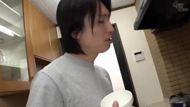 GVG-907 姑の卑猥過ぎる巨乳を狙う娘婿 柏木舞子
