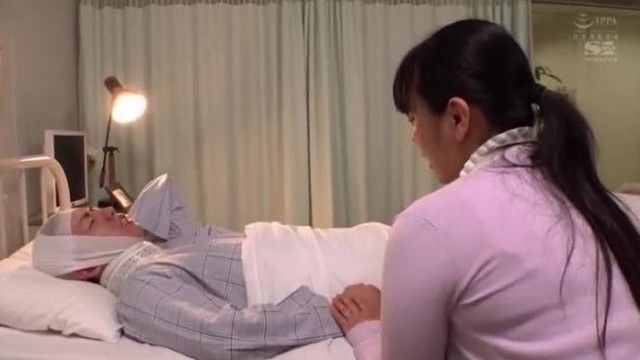 움직이지 않는 환자와 색녀 간호사의 완전 주도 사정 시술 아오이 츠카사