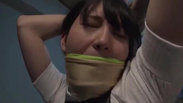 囚われの危機に陥る女 不覚にも股縄で感じてしまったマゾ娘 小谷みのり
