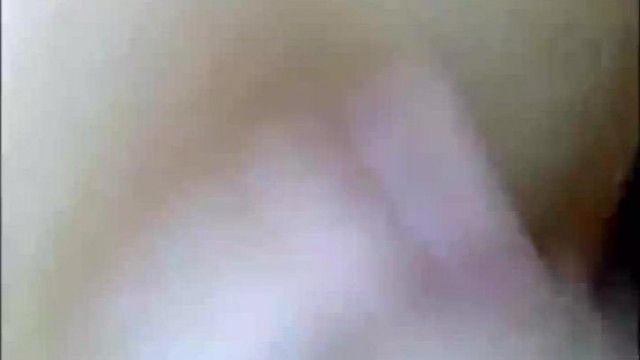 深センで働く美人OLがバスを待っている間に美人専門の外国人に声をかけられた。