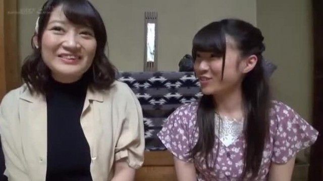 石和温泉で見つけた美乳女子大生限定 タオル一枚 男湯入ってみませんか？特別ミッション「男性客のあそこで貴女の好きな所をアカスリしてもらう」でおっぱい・口・