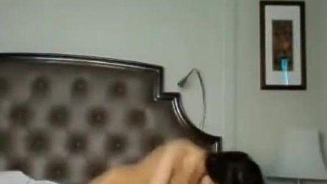 [Domestic] Young model Longze Meixi from Hideto.com leaked the video of the 3rd part of the hotel’s paid dating, the fat rich man’s moans are so powerful