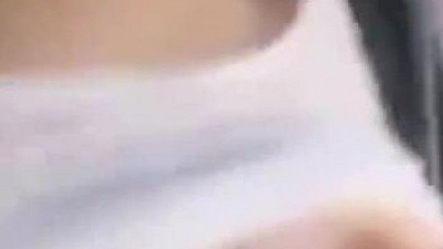 [국내] 기숙사 라이브로 방송되는 귀여운 대학생 앵커 가슴은 통통하고 탄탄하며, 손으로 몇 번 자극을 가하면 큰 BB가 부어 오르고 젖어 있습니다.