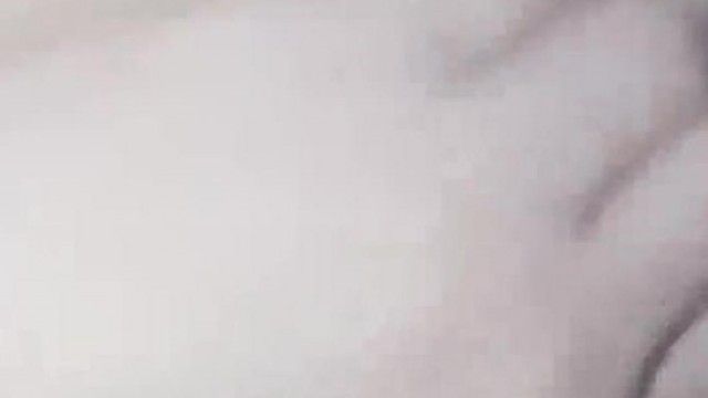 【國產】大膽性感美女勾搭小哥路邊吃J8無套開乾BB肥美