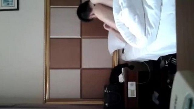 5501-完美露脸长发气质佳大学生美女和炮友宾馆开房一