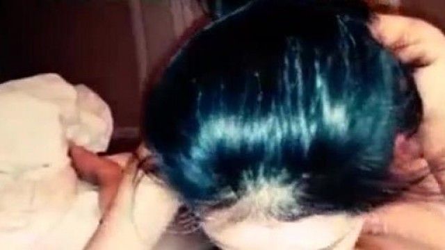5225-漂亮好看的小女友带到酒店爆操性感风骚的女友狂