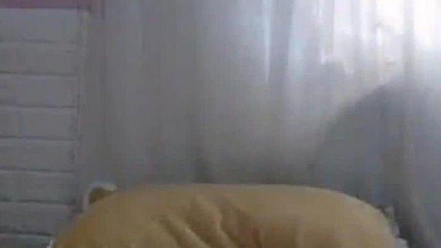 眼镜妹子双人啪啪性感黑丝深喉口交上位