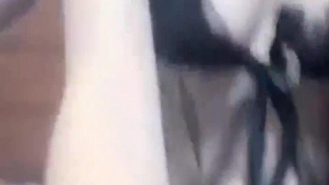 清純可愛的小妹妹收費大秀