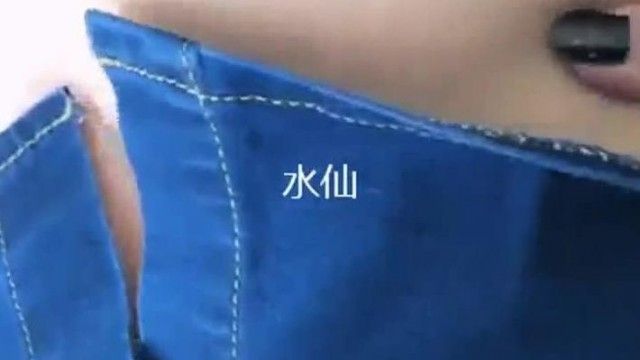 三寸金莲女主播按观众要求把会所健身教练勾引到附近公园口
