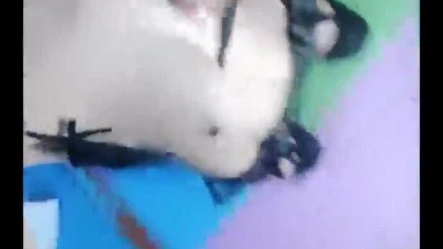 90後辣媽女主播軒軒嬌妻90後帶著哺乳期的寶寶玩裸聊黑