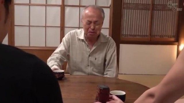 OVG-099 激しくしつこい粘着クンニと挿入を繰り返す絶倫老人の寝取り夜這い