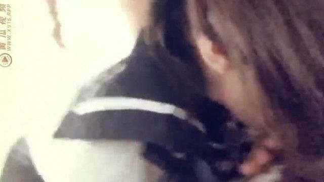 女奴裝嫩穿水手服 戴上項圈當發騷小母狗