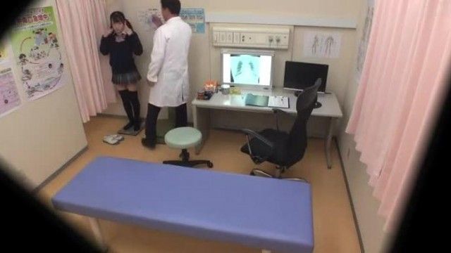 AP-715 女子○生『絶対領域』イタズラ身体測定