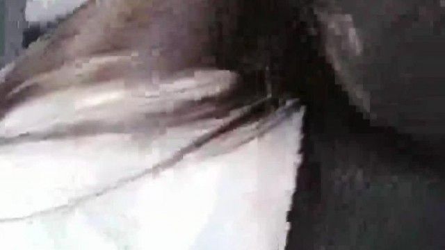 吐血推荐花大价钱搞来的无码录制女神兔兔KTV淫乱4P路途中车上被大叔抽水