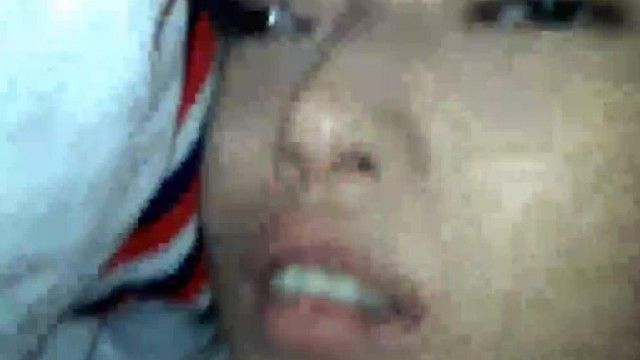 血が噴き出すおすすめ：セクシーで純粋なKTVプリンセスは酔っ払ってフェラし、少し地味で弱気で軽蔑したように中指を立てた後、彼女は協力してチンコをきれいに舐めました！
