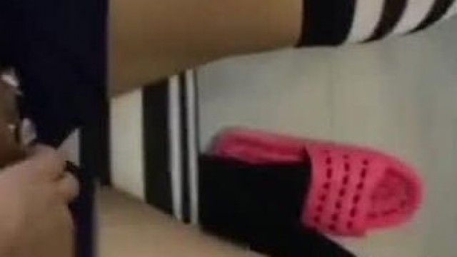 인터넷 연예인의 흥미진진한 줄거리는 남교사가 집에서 여학생에게 과외를 하다가 여학생을 유혹해 섹스를 하고, 엿먹여 죽인다는 내용이다.