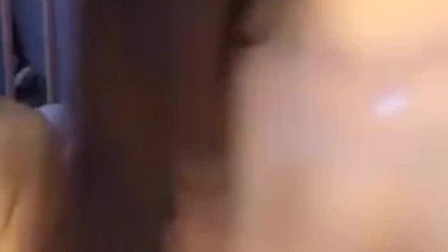 【レズ生放送】姉妹同士が触れ合ったり、おっぱいを舐めたり、お漏らしをしたり、自分自身を触ったり