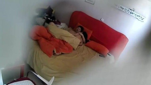 Secretly filming young lovers having sex