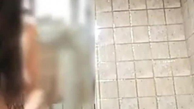 シスター・アイアン・ハンマーは下着もブラジャーも着けないと語った