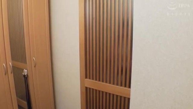 逢沢りいなの爆乳劇場Hcu