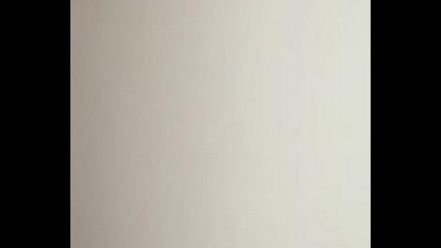 A coquettish young woman born in the 80s with glasses and a big ass seduces an old man who runs an electric fortune teller in the park for an outdoor live broadcast. She checks into a hotel room and has sex on the pretext of fortune telling. The dialogue is funny and lewd.