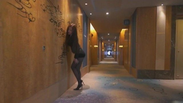 [Guo兄弟プロデュース] 究極の巨乳女神ヤン・ユウ・ユキの黒ストッキングと美尻がセクシーなタトゥーのある「プラチナエディション」ハイヒールスーツの汚い手によって犯される超セクシーなHD 1080Pフルバージョン。