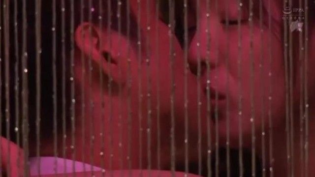 不能插入但是要排隊的舔人妖肉棒店泉水蘭